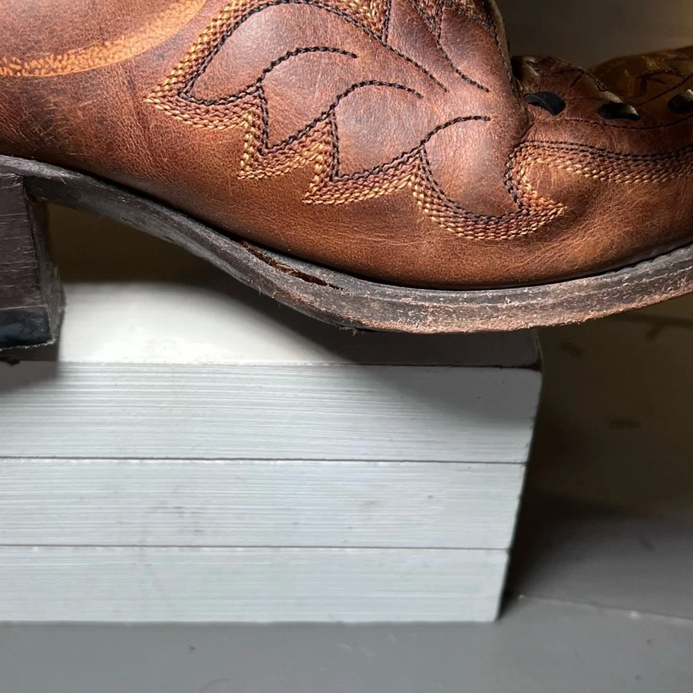Dan Post Brown Western Leather Cowbo Stylish Embossed Design Women’s Sz 8